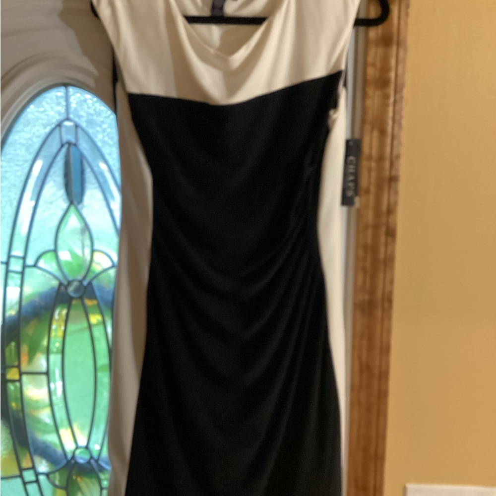 Chaps Cream and Black Ruched Sheath Midi Dress